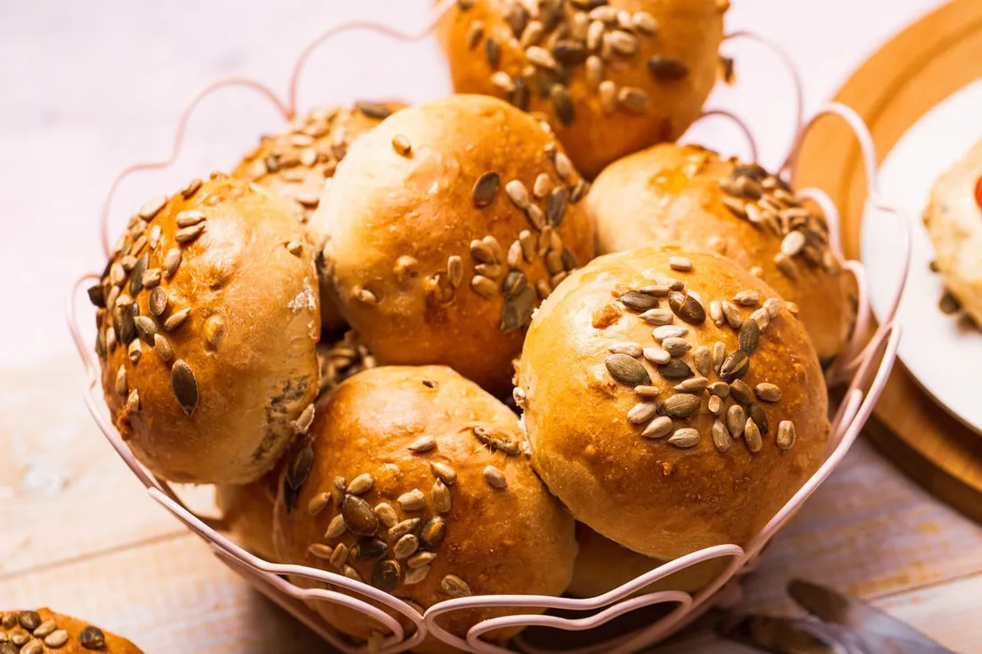 Pyszne bułki z ziarnami